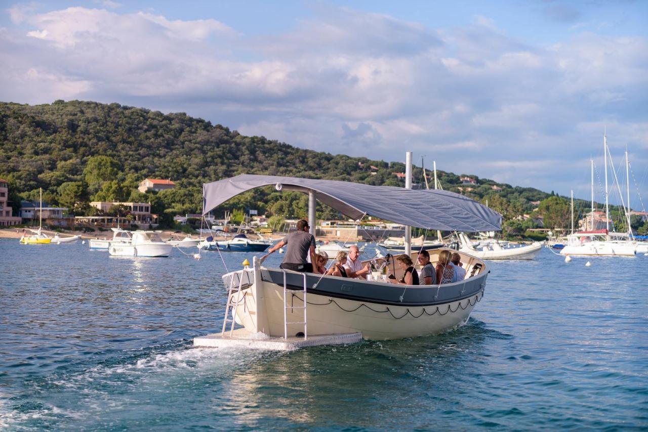 ホテル Le Golfe ポルト・ポロ エクステリア 写真